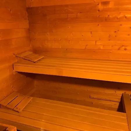 Baptiste Sauna Billard Piano Ping-pong Baby-foot Piscine Pres De Bordeaux