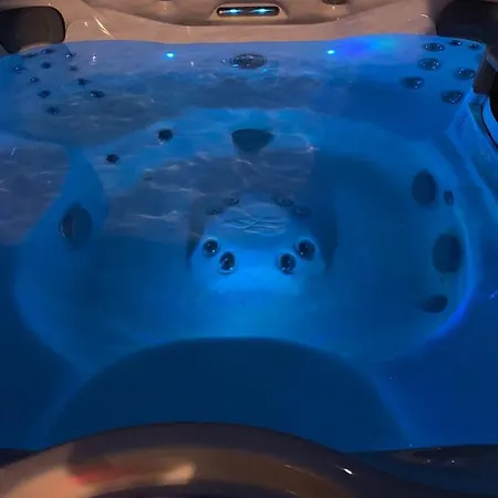 Baptiste Sauna Billard Piano Ping-pong Baby-foot Piscine Près De Bordeaux Casa vacanze