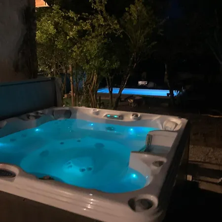 Baptiste Sauna Billard Piano Ping-pong Baby-foot Piscine Pres De Bordeaux Cérons