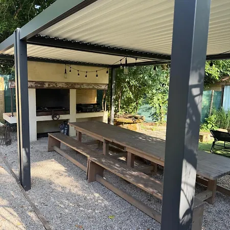 Baptiste Sauna Billard Piano Ping-pong Baby-foot Piscine Pres De Bordeaux *