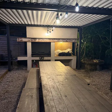 Baptiste Sauna Billard Piano Ping-pong Baby-foot Piscine Pres De Bordeaux