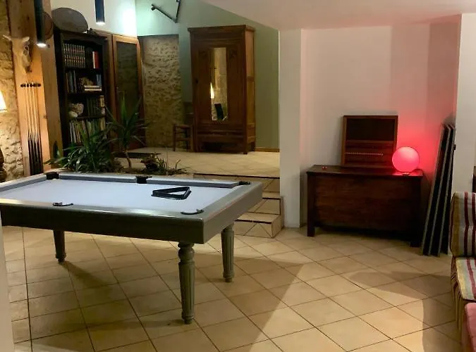 Baptiste Sauna Billard Piano Ping-pong Baby-foot Piscine Pres De Bordeaux Cérons