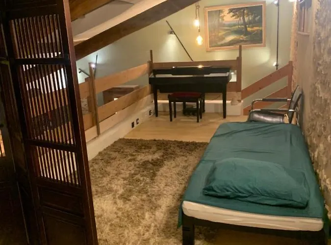 Baptiste Sauna Billard Piano Ping-pong Baby-foot Piscine Pres De Bordeaux Semesterbostad *