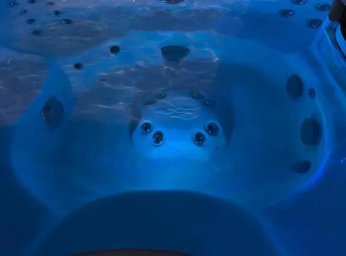 Baptiste Sauna Billard Piano Ping-pong Baby-foot Piscine Pres De Bordeaux Semesterbostad