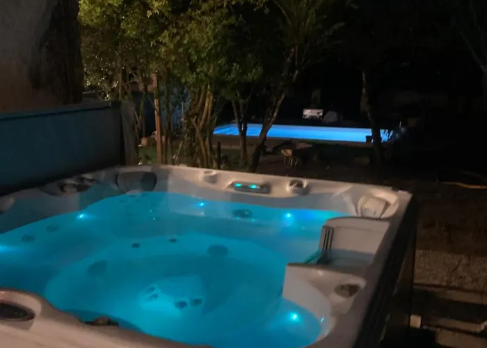Baptiste Sauna Billard Piano Ping-pong Baby-foot Piscine Pres De Bordeaux Cérons
